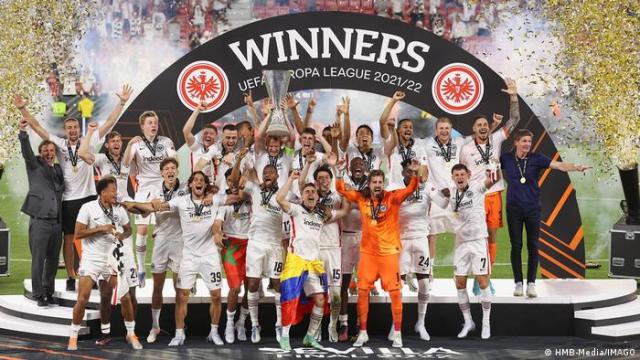 1683175863784064903.png 开云体育官网-欧联冠军vs卫冕冠军——德国杯决赛,杯赛专家的聚会