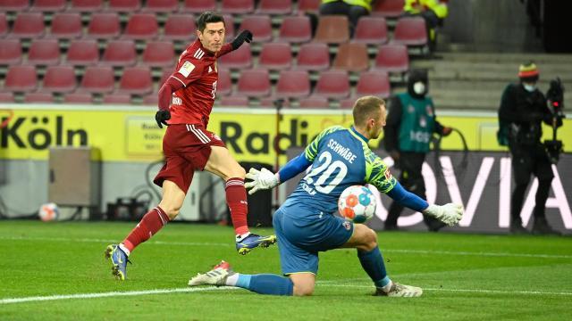 1642328263354018946.jpg 开云体育app下载-莱万戴帽竟被抢了风头?拜仁高价冗员打出了翻身仗