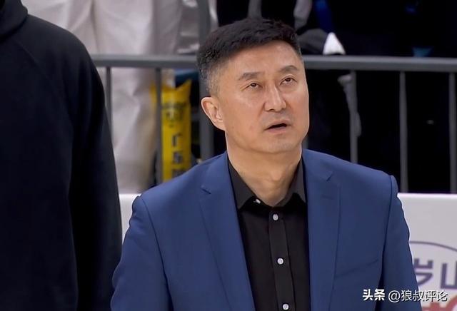 第二阶段最佳一战!徐杰三分6中4轰20+5助攻 送四川男篮32连败
